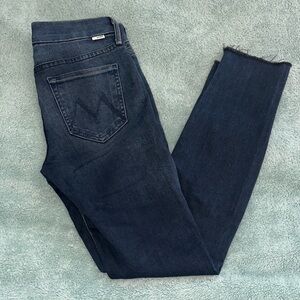 MOTHER Looker ankle fray size 25 women’s Dark Blue Skinny Jeans